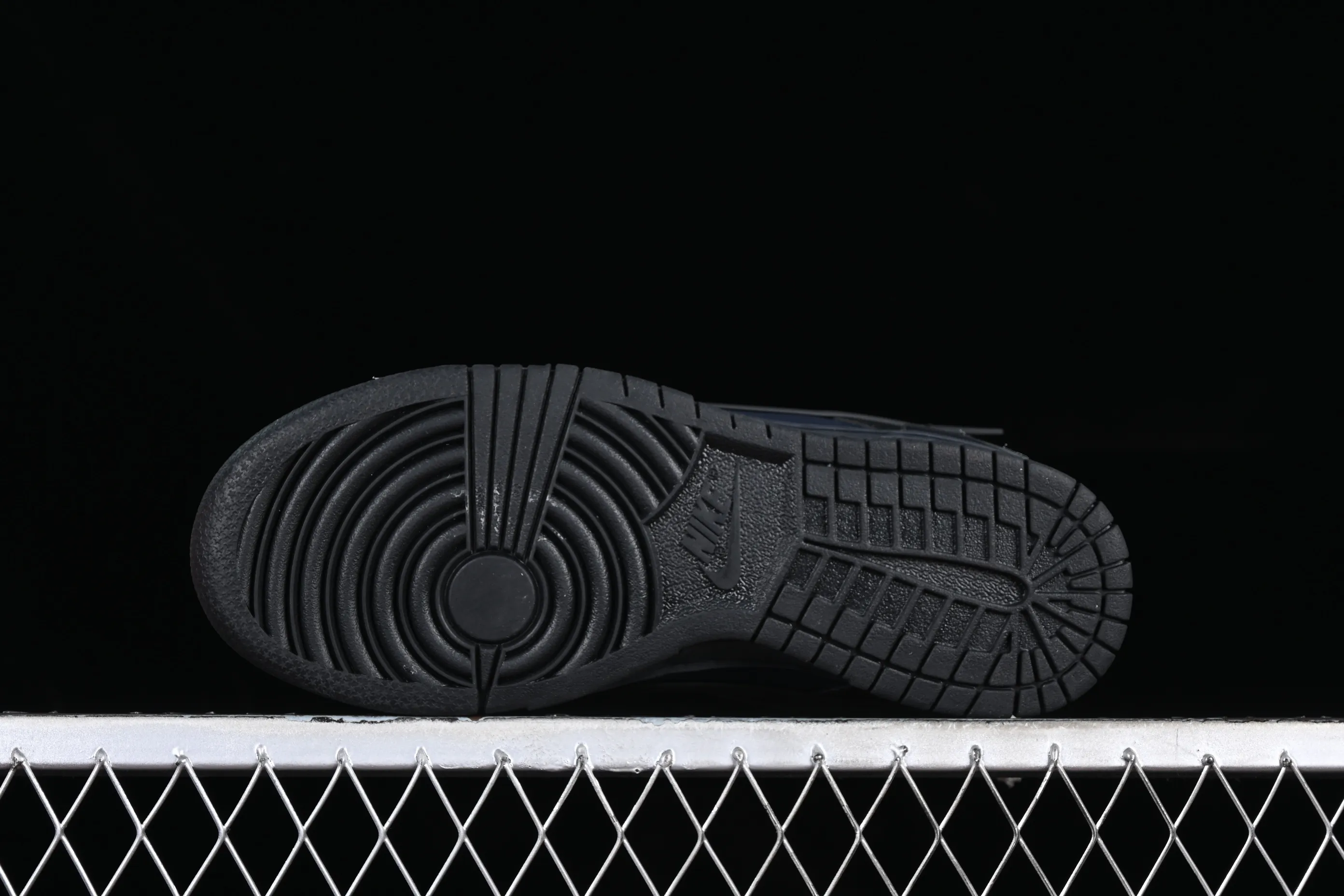 All Categories Nk SB Dunk Series Nk SB Dunk Low Low-top sneakers Cost-effective version Nk Dunk Low "Twist" Variation style SB low-top casual sneakers DZ2794-400